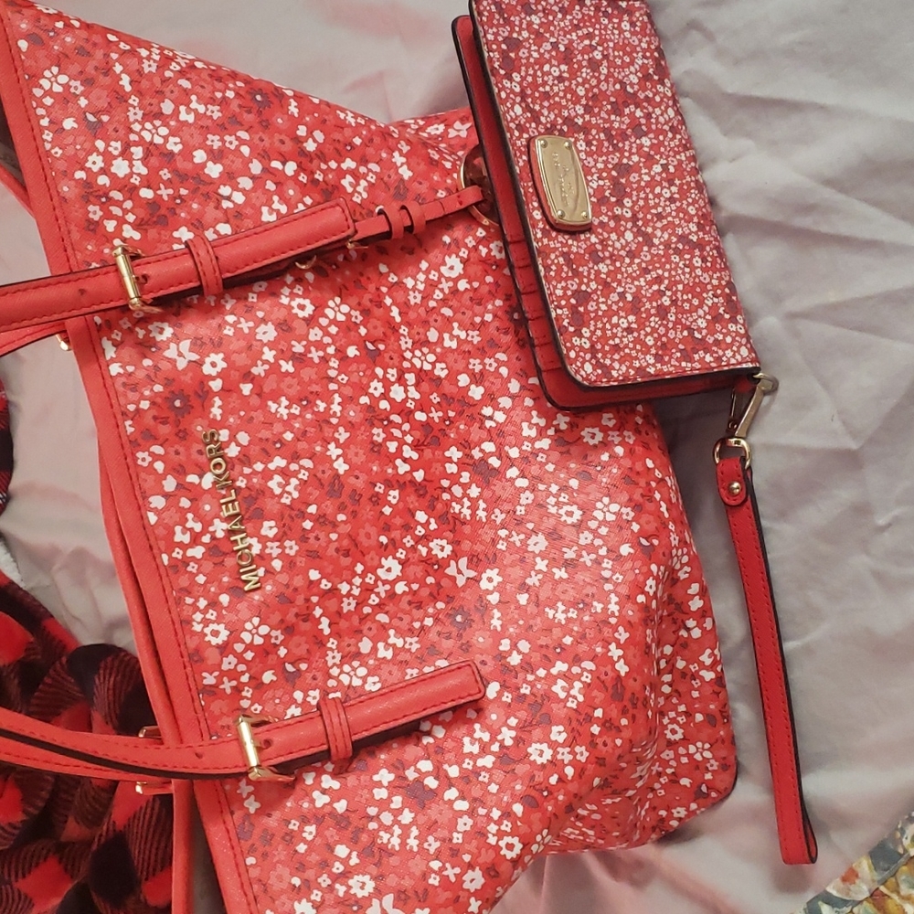 Michael Kors purse and wallet